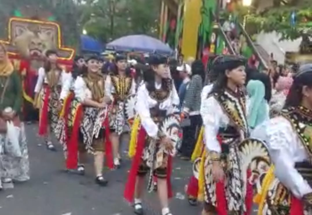 Karnaval kebudayaan Madiun