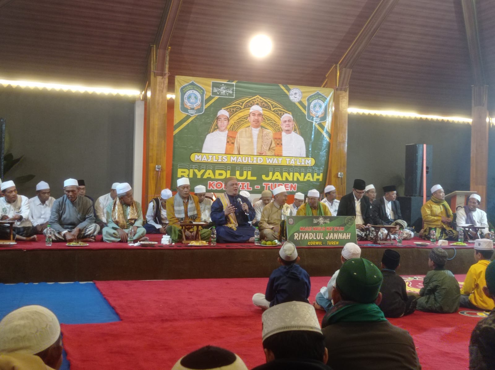 Riyadlul Jannah, Masyarakat Bersholawat