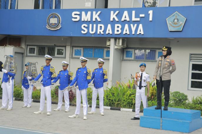 Polres Pelabuhan Tanjungperak Sosialisasi Penguatan Karakter di 11 Sekolah