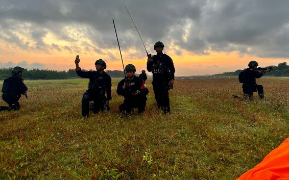 Tim Denpandutaikam Brigif 18/2 Trisula Gelar Latihan Gabungan Di Bandara Blimbingsari