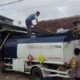 Akibat Sopir Mengantuk, Truk Tangki Tabrak Dua Rumah dan Motor Warga di Jember