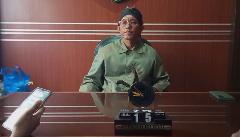 Widi Wasito, S.Pd, M. Pd. selaku Kepala Sekolah SMA Negeri 1 Arjasa