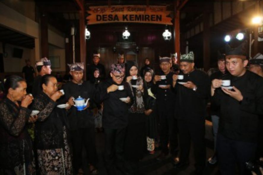 makna ngopi sepuluh ewu desa adat Kemiren