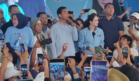 Kapmpanye Cawapres Gibran Rakabuming Raka di Banyuwangi