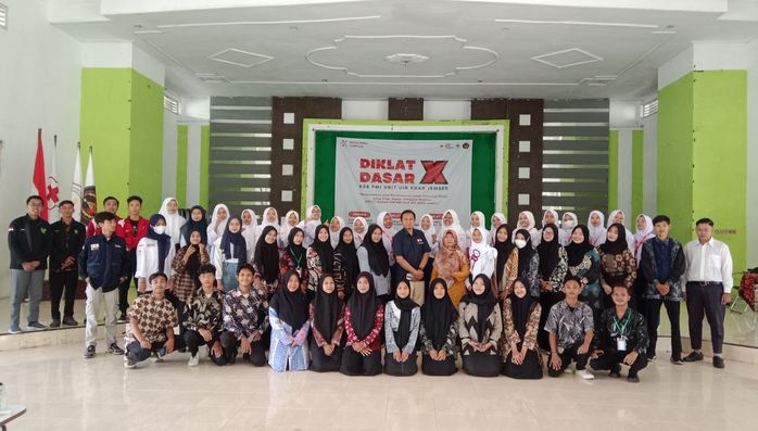 Diklatsar KSR PMI Unit UIN KHAS Jember
