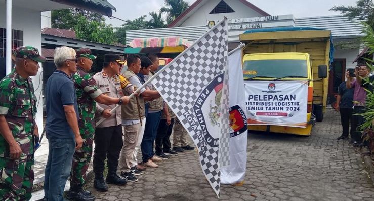 Kapolres Binjai dan Forkopimda Melepas Logistik Pemilu 2024