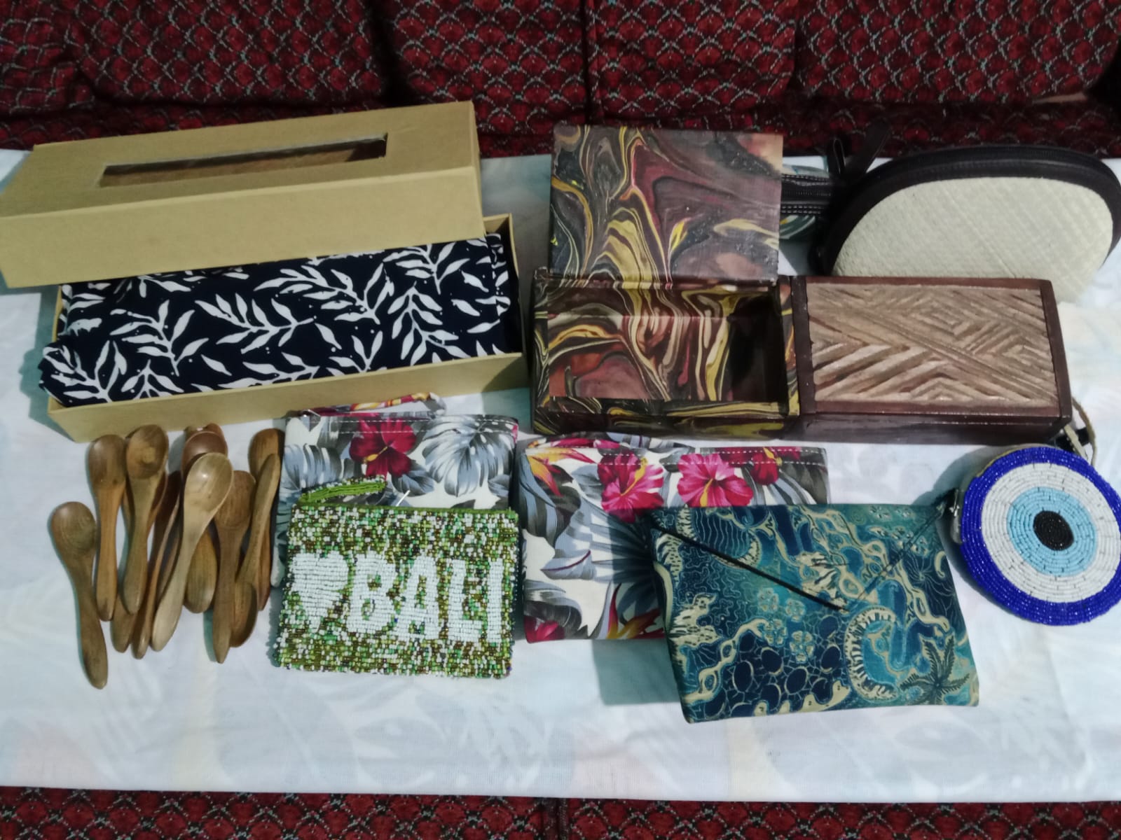 UMKM "YUNI BOX" pusat Handicraft Banyuwangi