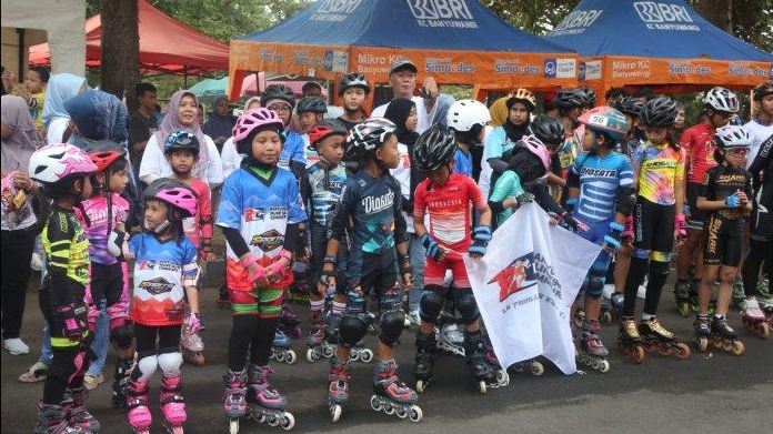 Puluhan Atlet Sepatu Roda Berlaga dalam Kejurkab Banyuwangi di Gor Tawangalun