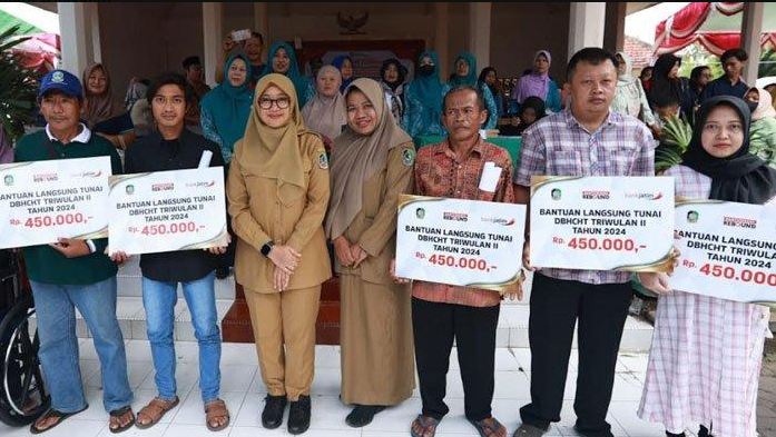 Pemkab Banyuwangi Salurkan BLT DBHCT Sebesar Rp4,41 Miliar untuk 2.450 Keluarga