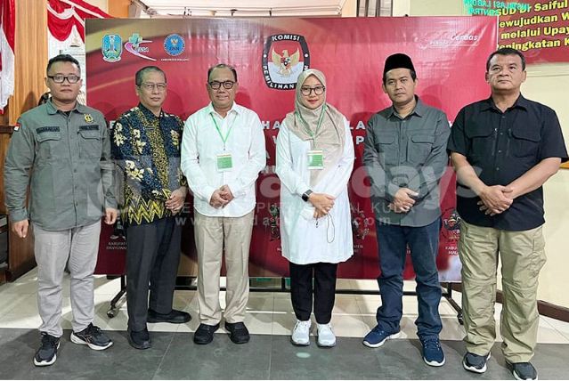 Calon Bupati Banyuwangi Ipuk-Muji Jalani Tes Kesehatan di RS Saiful Anwar