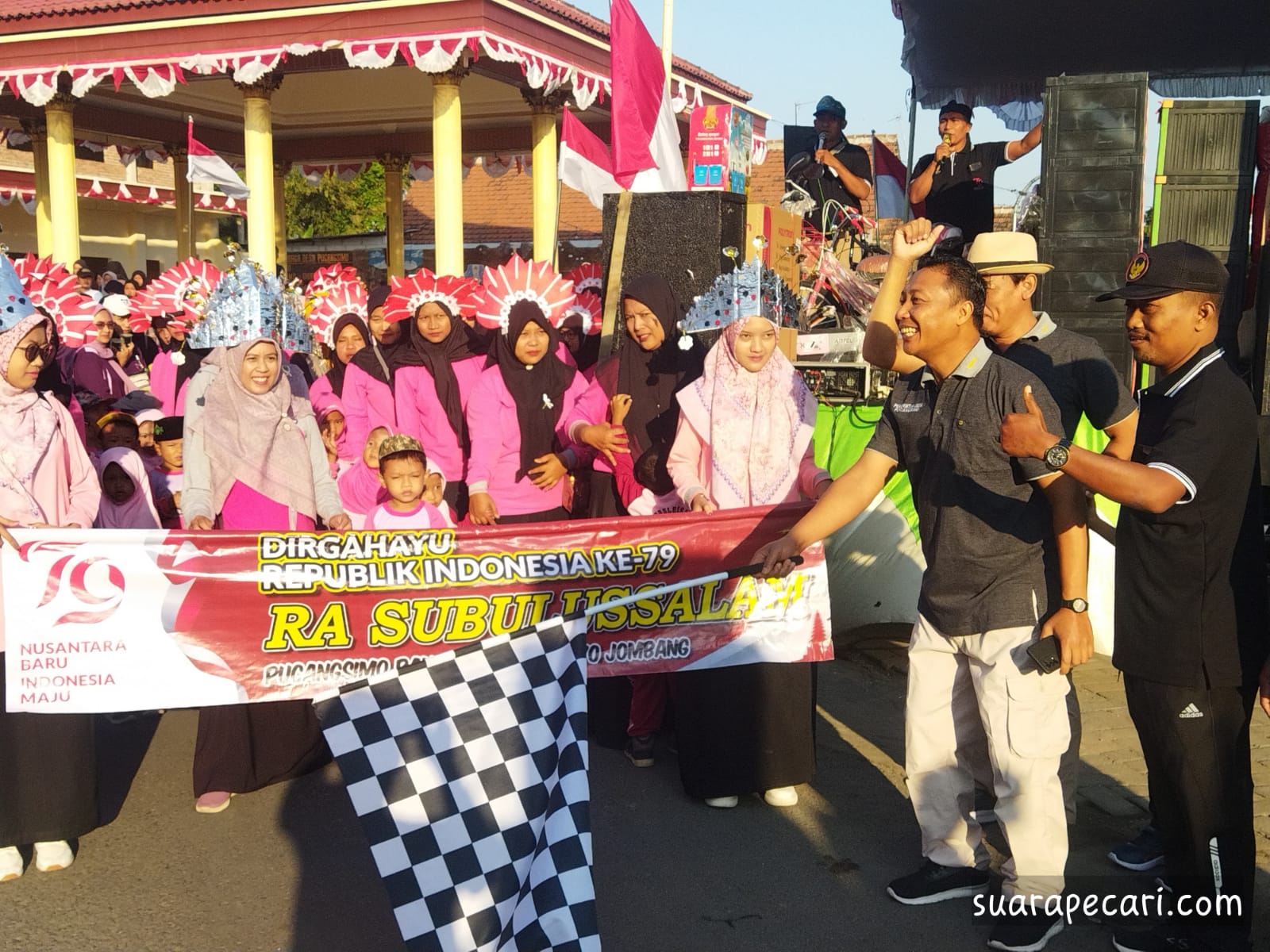 Peringati HUT RI ke 79, Pemdes Pucangsimo Gelar Jalan Sehat Berhadiah