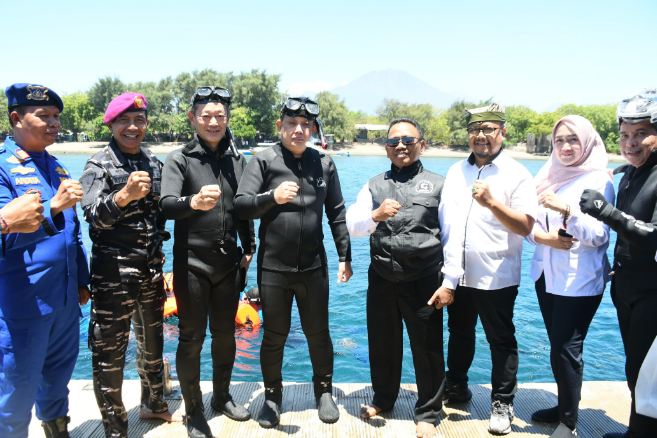TNI AL Banyuwangi Dukung Peresmian Majapahit's Warrior Underwater di Pantai Bangsring