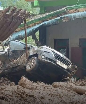 Longsor di Tanah Karo, Korban 10 Orang Masih Proses Pencarian Terus Dilakukan