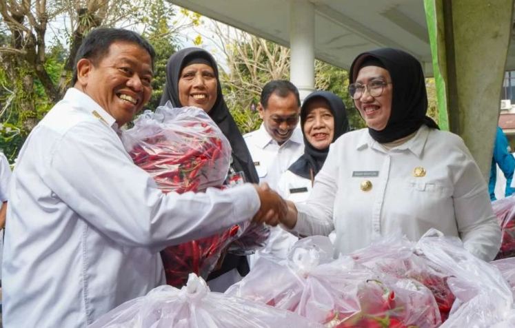 Pemkab Lumajang Luncurkan Gerakan ASN Beli Cabai untuk Atasi Deflasi dan Dukung Petani Lokal