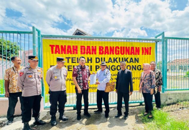 Eksekusi Lahan dan Bangunan di Jalan Kepiting Banyuwangi Berjalan Lancar