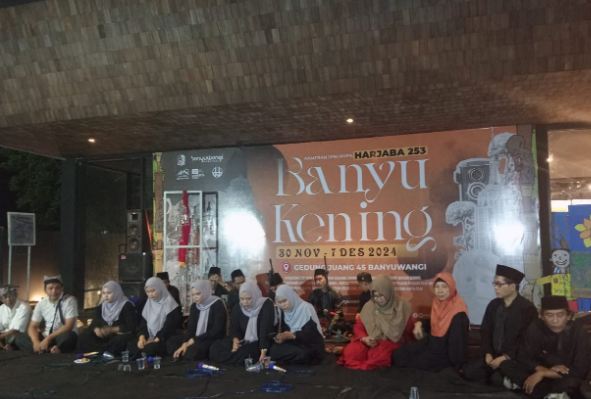 Pameran Seni Rupa Banyu Kening: Kolaborasi Seni Rupa dan Shalawat di Banyuwangi