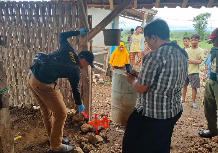 Tragis, Ibu Rumah Tangga di Wongsorejo Banyuwangi Ditemukan Tewas Gantung Diri di Kandang Sapi