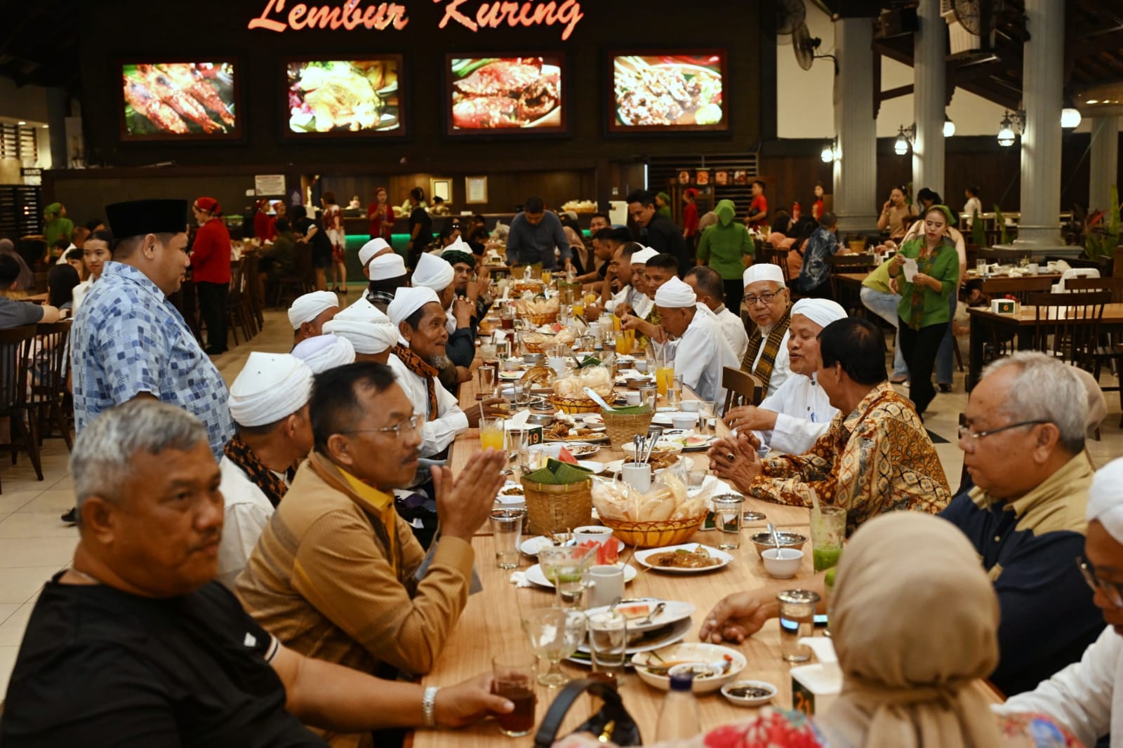 Erni Ariyanti Gelar Syukuran dan Doa Bersama Ulama di Medan