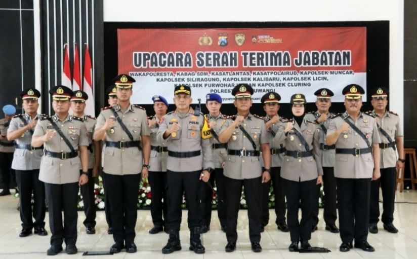 Polresta Banyuwangi menggelar upacara sertijab untuk sejumlah pejabat utama dan kapolsek