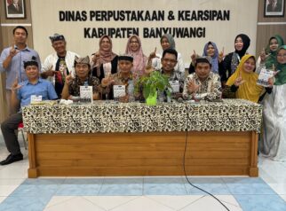 Bedah Buku Jejak Kritik Karya Moh. Husen di Aula Dinas Perpusip Banyuwangi