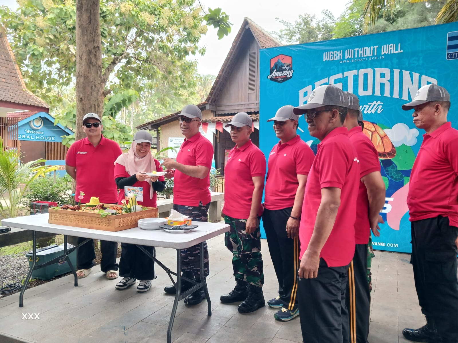 aksi Coastal Clean Up di Pantai Grand Watudodol (GWD), Desa Bangsring, Kecamatan Wongsorejo
