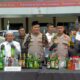 Polres Jombang Sita Ribuan Botol Miras