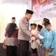 Safari Ramadan pemberian santunan kepada anak yatim piatu di sekitar Mapolsek Gambiran.