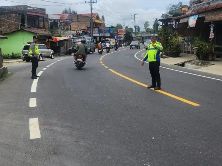 Satlantas Polres Tanah Karo Pantau Arus Balik Pasca Libur Panjang