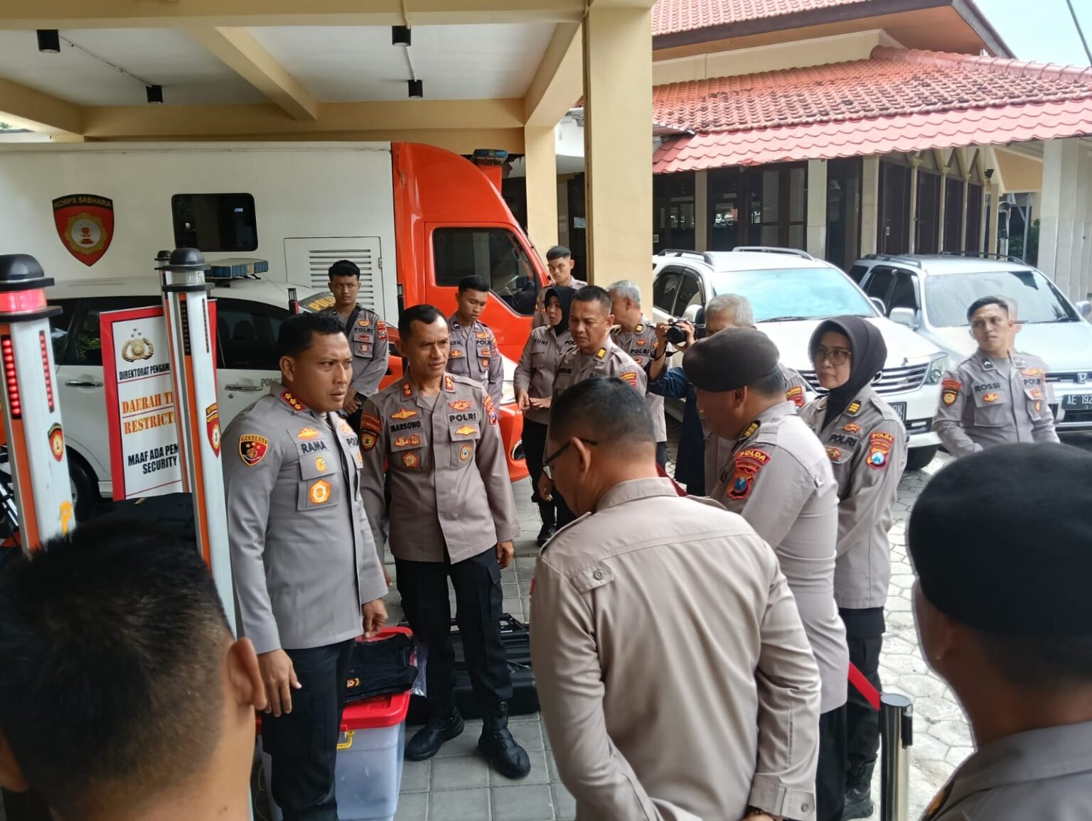 Tim Pamobvit Polda Jatim Supervisi di Polresta Banyuwangi