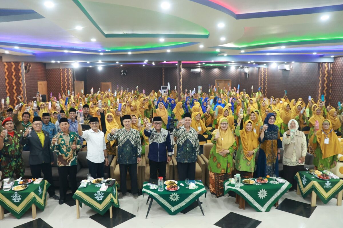 Wakil Bupati Banyuwangi, Ir. H. Mujiono, menghadiri resepsi Milad ke-108 Aisyiyah,