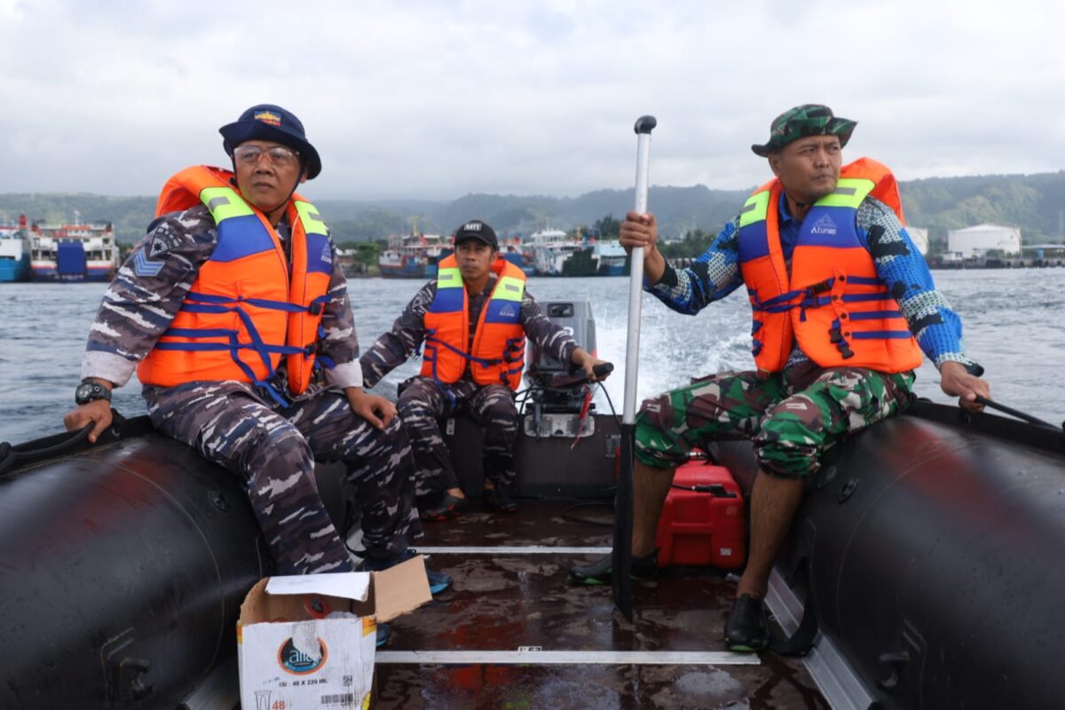 Lanal Banyuwangi Kerahkan Kekuatan Penuh Bantu Evakuasi Korban Tenggelamnya KMP Tunu Pratama Jaya