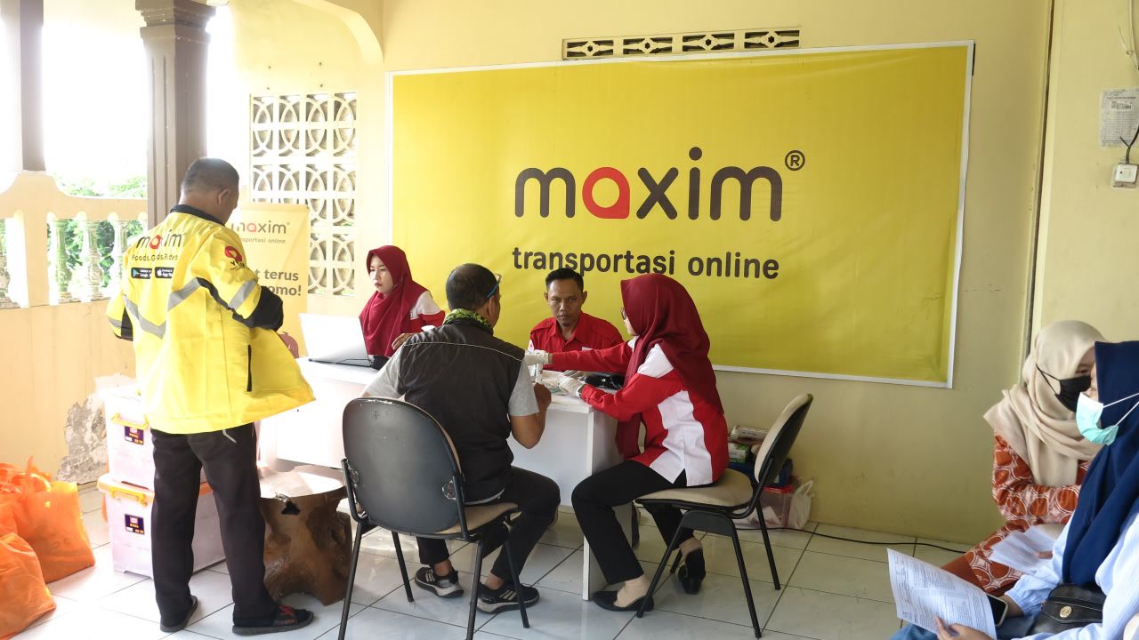 Maxim Ngawi Bersama Mitra Pengemudinya gelar aksi sosial Lewat Kegiatan Donor Darah