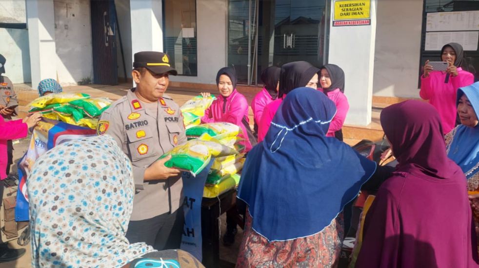Polresta Banyuwangi Bersama Bulog Menggelar Gerakan Pangan Murah