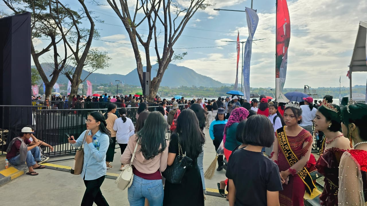 Pengunjung Lake Toba GP 2025