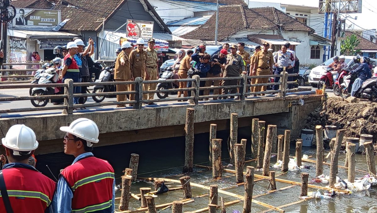 Wali Kota Malang Tinjau Proyek Pelebaran Jembatan Kedungkandang