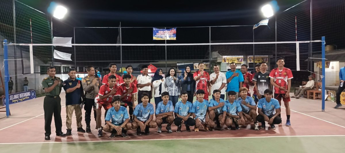 Kapolresta Banyuwangi bersama Forkopimcam, TNI Polri, dan perangkat desa membuka Kades Sempu Cup I