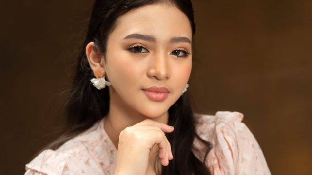 Penyanyi Muda Asal Denpasar Thalia Gunawan Rilis Single Debut “Kamu yang di Bangku Depan”