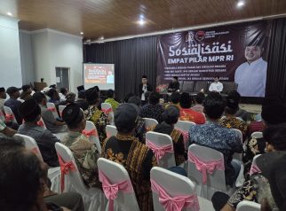 Sonny Danaparamita Sosialisasikan 4 Pilar MPR RI di Banyuwangi