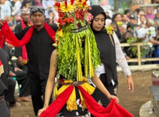 Seblang Olehsari Tradisi Sakral Banyuwangi