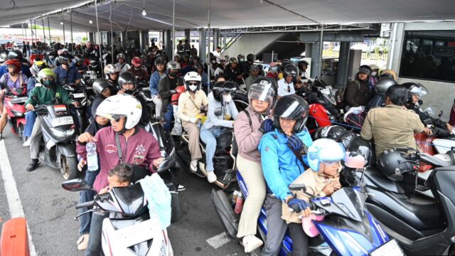 Lonjakan Arus Balik Jawa–Bali