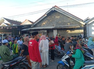 Aksi Sosial Ramadan, Sibat dan Pemdes Kepanjen Berbagi Ratusan Takjil