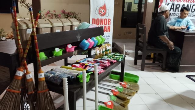 Unik dan Inspiratif, Kampung Donor Karang Duren Jember Bagikan Perabot Rumah Tangga untuk Relawan