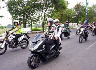 Bupati Ipuk dan TNI-Polri Cek Pos Pengamanan Lebaran 2026