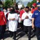 Ipuk - Sugirah Jalan Kaki Mendaftar Di KPU Banyuwangi