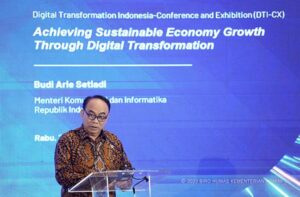 Menkominfo Budi Arie Setiadi dalam acara Digital Transformation Indonesia Conference & Expo (DTI-CX) 2023 di Grand Ballroom JIEXPO CC, Jakarta Pusat