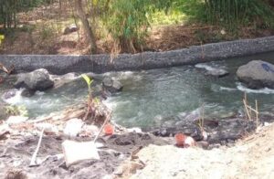Proyek pembangunan drainase Desa Mojosari Kecamatan Sumbersuko Lumajang