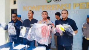 polres metro bekasi ungkap pembunuhan driver taxi online