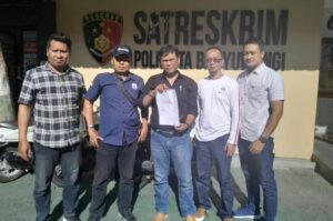 Laporan dugaan pencemaran nama baik FRB