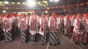 Pagelaran Angklung Terbesar di Stadion Utama Gelora Bung Karno