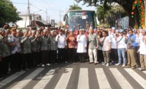 680 Keluarga Perwakilan Penerima SK TORA Banyuwangi Berangkat Menuju Jakarta